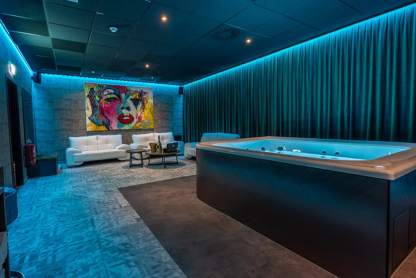 Pangea Wien – VIP Room mit Whirlpool