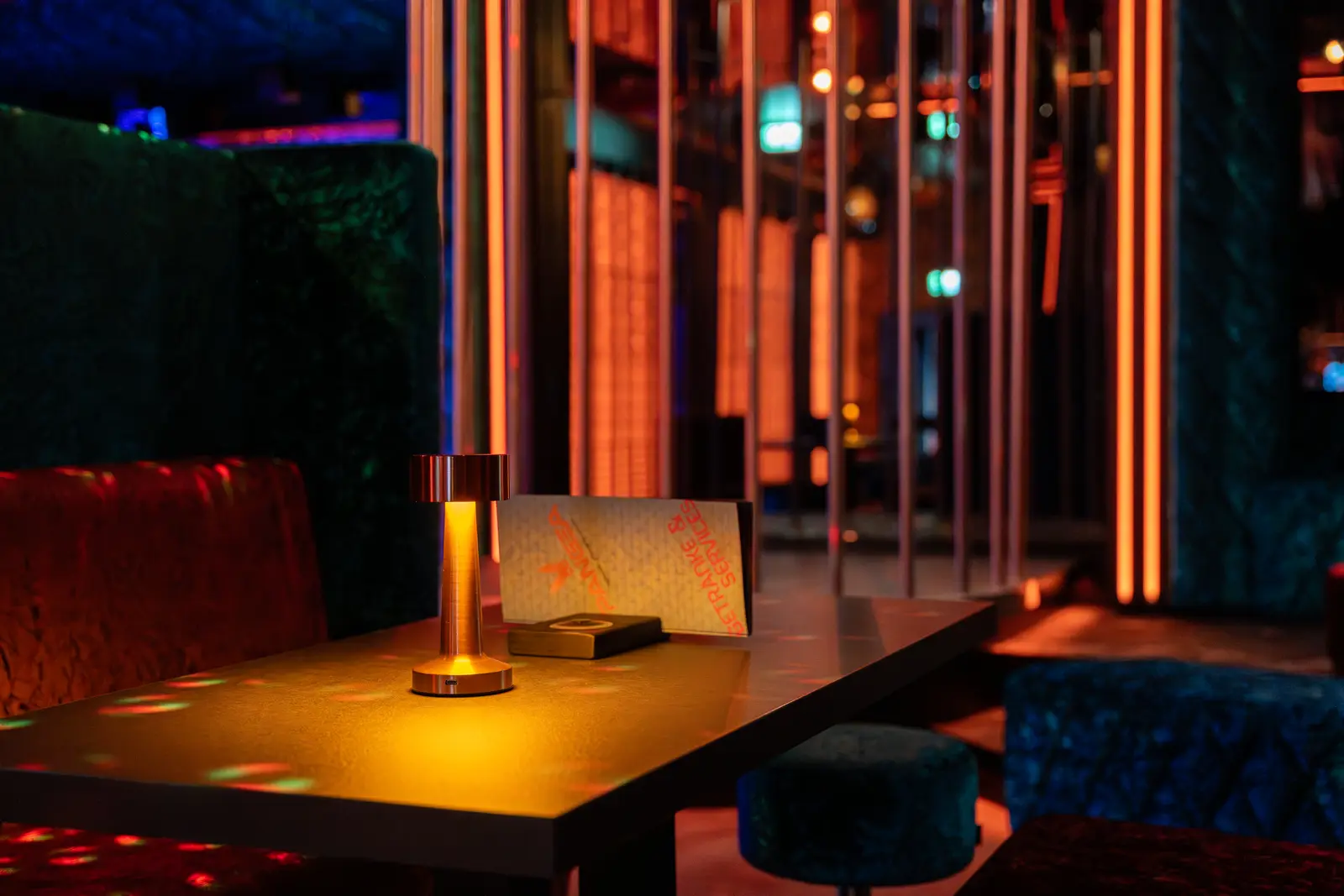 Pangea Wien – Red-Velvet-Lounge